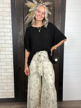 Load image into Gallery viewer, Elastic Waist Wide Leg Floral Pants